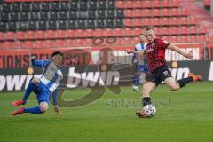 3. Liga - FC Ingolstadt 04 - 1. FC Magdeburg - Abschluß, Ilmari Niskanen (22, FCI) wird von Perthel Timo (29 Magdeburg) gestört