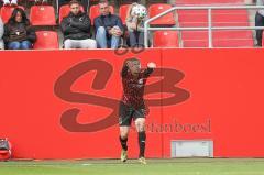 3. Fußball-Liga - Saison 2020/2021 - FC Ingolstadt 04 - SpVgg Unterhaching - Marcel Gaus (#19,FCI) beim Einwurf - Foto: Meyer Jürgen