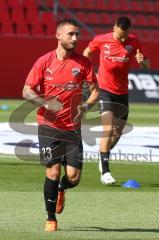 3. Fußball-Liga - Saison 2020/2021 - FC Ingolstadt 04 -  KFC Uerdingen - Die Spieler betreten das Spielfeld zum warm machen - Robin Krausse (#23,FCI)  - Foto: Meyer Jürgen