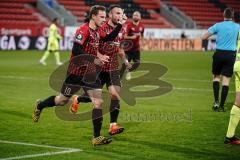 3. Liga - FC Ingolstadt 04 - SV Wiesbaden - Elfmeter Stefan Kutschke (30, FCI) verschossen, Nachschuß Marcel Gaus (19, FCI) mit dem 2:0 Tor, Jubel, Fatih Kaya (9, FCI)