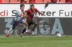 3. Liga - FC Ingolstadt 04 - KFC Uerdingen 05 - Fechner Gino (16 KFC) gegen Justin Butler (31, FCI)