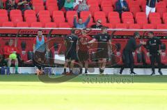 3. Fußball-Liga - Saison 2020/2021 - FC Ingolstadt 04 -  KFC Uerdingen - Die Spieler jubeln nach dem Schlusspfiff - Foto: Meyer Jürgen