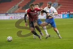 3. Liga - FC Ingolstadt 04 - F.C. Hansa Rostock - Dennis Eckert Ayensa (7, FCI) Björn Paulsen (4, FCI) Zweikampf