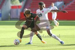 3. Fußball-Liga - Saison 2020/2021 - Testspiel -FC Ingolstadt 04 - 1. FC Heidenheim - Jalen Hawkins (#20,FCI)  - Merveille Biankadi (#23 Heidenheim) - Foto: Meyer Jürgen