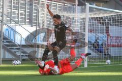 3. Fußball-Liga - Saison 2020/2021 - Testspiel -FC Ingolstadt 04 - 1. FC Heidenheim - Dennis Eckert Ayensa (#7,FCI)  - Kevin Ibrahim Torwart (#39 Heidenheim) - Foto: Meyer Jürgen