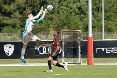 3. Liga - Testspiel - FC Ingolstadt 04 - 1. SC Schweinfurt - Jonatan Kotzke (25 FCI) kommt zu spät Torwart Zwick hält