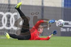 3. Fußball-Liga - Saison 2020/2021 - FC Ingolstadt 04 - Trainingsauftakt - Torwart Robert Jendrusch (#1,FCI) - Foto: Meyer Jürgen