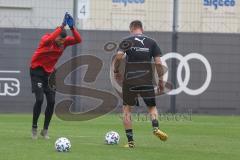 3. Fußball-Liga - Saison 2020/2021 - FC Ingolstadt 04 - Trainingsauftakt - Torwart Fabijan Buntic (#24,FCI)  - Torwart Trainer Alexander Kunze (FCI)  - Foto: Meyer Jürgen