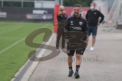 3. Fußball-Liga - Saison 2020/2021 - FC Ingolstadt 04 - Trainingsauftakt - Chef-Trainer Tomas Oral (FCI) lacht - Foto: Meyer Jürgen