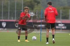 3. Fußball-Liga - Saison 2020/2021 - FC Ingolstadt 04 - Trainingsauftakt - Jalen Hawkins FCI links - Foto: Meyer Jürgen