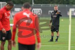 3. Liga - FC Ingolstadt 04 - Training - Erklärt Cheftrainer Tomas Oral (FCI)