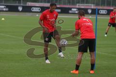 3. Fußball-Liga - Saison 2020/2021 - FC Ingolstadt 04 - Trainingsauftakt - Justin Butler FCI rechts - Foto: Meyer Jürgen