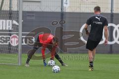 3. Fußball-Liga - Saison 2020/2021 - FC Ingolstadt 04 - Trainingsauftakt - Torwart Fabijan Buntic (#24,FCI)  - Torwart Trainer Alexander Kunze (FCI)  - Foto: Meyer Jürgen