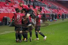 3. Liga - FC Ingolstadt 04 - VfB Lübeck - Tor Jubel 1:0 Stefan Kutschke (30, FCI) Merlin Röhl (34, FCI) Michael Heinloth (17, FCI) Caniggia Ginola Elva (14, FCI) Nico Antonitsch (5, FCI) Dennis Eckert Ayensa (7, FCI)