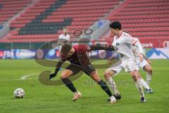 3. Liga - FC Ingolstadt 04 - VfB Lübeck - Zweikampf Dennis Eckert Ayensa (7, FCI) Mende Sven (8 Lübeck)