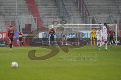 3. Liga - FC Ingolstadt 04 - VfB Lübeck - Spiel ist aus, Ingolstadt enttäuscht 1:1, Merlin Röhl (34, FCI) Torwart Fabijan Buntic (24, FCI) Thomas Keller (27, FCI) Nico Antonitsch (5, FCI) Michael Heinloth (17, FCI)