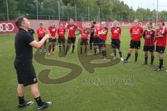 Trainingsauftakt - FCI Frauen - Trainer Florian Ächter gibt Anweisungen - Foto: Jürgen Meyer