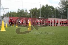 Trainingsauftakt - FCI Frauen - Die Frauenmannschaft vor dem Sprinttest - Foto: Jürgen Meyer