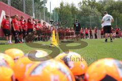 Trainingsauftakt - FCI Frauen - Die Frauenmannschaft vor dem Sprinttest - Foto: Jürgen Meyer