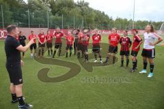 Trainingsauftakt - FCI Frauen - Trainer Florian Ächter gibt Anweisungen - Foto: Jürgen Meyer