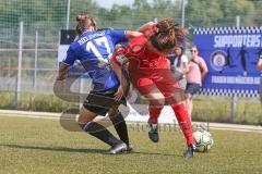 2. Bundesliga Frauen - FC Ingolstadt 04 - DSC Arminia Bielefeld - Reischmann Stefanie FCI - Weber Joana Bielefeld blau - Foto: Jürgen Meyer