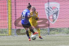 2. Bundesliga Frauen - FC Ingolstadt 04 - DSC Arminia Bielefeld - Maier Franziska Torwart FCI - Grünheid Sarah Bielefeld blau - Foto: Jürgen Meyer