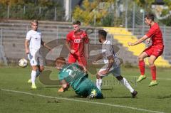 Bayernliga Süd - Saison 2020/2021 - FC Ingolstadt 04 II - Schwabmünchen - Tim Kraus rot FCI - mit einer Torchance - Stefan Brunner Torwart Schwabmünchen - Foto: Meyer Jürgen