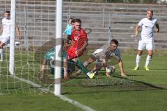 Bayernliga Süd - Saison 2020/2021 - FC Ingolstadt 04 II - Schwabmünchen - Tim Härtel rot FCI - Mario Götzendörfer
rot FCI - mit einer Torchance - Stefan Brunner Torwart Schwabmünchen - Foto: Meyer Jürgen