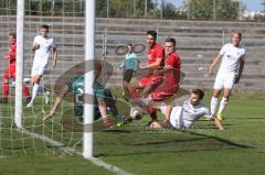 Bayernliga Süd - Saison 2020/2021 - FC Ingolstadt 04 II - Schwabmünchen - Tim Härtel rot FCI - Mario Götzendörfer
rot FCI - mit einer Torchance - Stefan Brunner Torwart Schwabmünchen - Foto: Meyer Jürgen