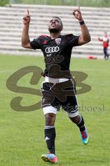 Regionalliga Bayern FC Ingolstadt 04 II - SpVgg Bayern Hof - Ofosu Reagy (schwarz FC Ingolstadt) freut sich zum 1:1 Ausgleichstreffer - Foto: Jürgen Meyer