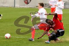 Regionalliga - FC Ingolstadt 04 II - Bayern München II  - Ofosu Reagy im Zweikampf - Foto: Jürgen Meyer