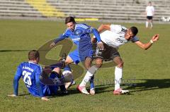 FC Ingolstadt 04 II gegen FV Illertissen - Quader Collin lässt 2 Gegenspieler aussteigen - Foto: Jürgen Meyer