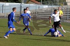 FC Ingolstadt 04 II gegen FV Illertissen - Quaner Collin lässt Gegenspieler aussteigen - Foto: Jürgen Meyer