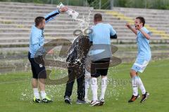 Regionalliga Bayern - FC Ingolstadt 04 II - TSV 1860 München II - 1860 München jubelt über den Aufstieg - Bierdusche auf den  Trainer Markus van Ahlen - Foto: Jürgen Meyer