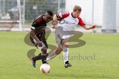 Regionalliga Bayern FC Ingolstadt 04 II - SpVgg Bayern Hof - Ofosu Reagy (schwarz FC Ingolstadt) auf dem Weg zum 1:1 Ausgleichstreffer - Foto: Jürgen Meyer