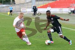 Regionalliga Bayern - FC Ingolstadt 04 II - FC Kickers Wuerzburg - Reagy Ofosu im Zweikampf mit Jens Trunk. Foto: Adalbert Michalik