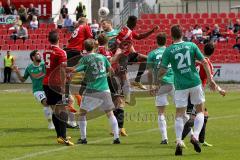 FC Ingolstadt 04 II - SV Schalding-Heining - Zant Michael (#18 FC Ingolstadt) - Ihenacho Aloy (#9 rot FC Ingolstadt) - Huber Rene beim Kopfball (grün Schalding) - Escherich Sebastian (#38 Schalding) - Foto: Jürgen Meyer