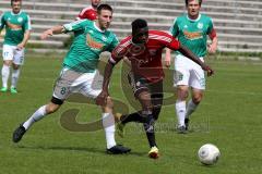 FC Ingolstadt 04 II - SV Schalding-Heining - Ihenacho Aloy  (rot FC Ingolstadt) - Huber Rene (grün Schalding) - Foto: Jürgen Meyer