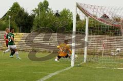 FC Ingolstadt II - 1.FC Schweinfurt 05 - Hofmann Philipp schießt das 1:0 - Foto: Jürgen Meyer