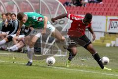 FC Ingolstadt 04 II - SV Schalding-Heining - Ihenacho Aloy  (rot FC Ingolstadt) - Zacher Franz (grün Schalding) - Foto: Jürgen Meyer