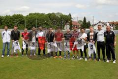 FC Ingolstadt 04 II - SV Schalding-Heining - Verabschiedung der Spieler - von links mit Trikot Philipp Mandelkow - Manuel Ott - Andreas Egger - Patrick Walleth - Niko Dobros - Arnold Hanschek - Thomas Reichlmayr - Thomas Prinz - Felix Habersetzer - Maximi