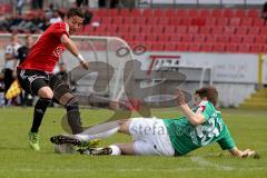 FC Ingolstadt 04 II - SV Schalding-Heining - Müller Stefan (rot FC Ingolstadt) - Gashi Dardan (grün Schalding) - Foto: Jürgen Meyer