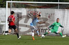 FC Ingolstadt 04 II - TSV 1860 München II  - Hagmann Marcel (23) - Wood Shou Bobby (blau 1860) - Reichlmayr Thomas (Torhüter) kann klären - Foto: Jürgen Meyer