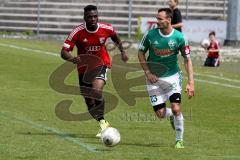 FC Ingolstadt 04 II - SV Schalding-Heining - Ihenacho Aloy  (rot FC Ingolstadt) - Buchinger Benedikt  (grün Schalding) - Foto: Jürgen Meyer