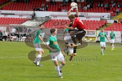 FC Ingolstadt 04 II - SV Schalding-Heining - Günther Schmidt (rot FC Ingolstadt) - Wloch Christian (Torwart Schalding) - Escherich Sebastian (#21 Schalding) - Foto: Jürgen Meyer