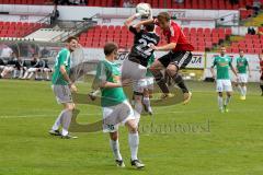 FC Ingolstadt 04 II - SV Schalding-Heining - Günther Schmidt (rot FC Ingolstadt) - Wloch Christian (Torwart Schalding) - Escherich Sebastian (#21 Schalding) - Foto: Jürgen Meyer