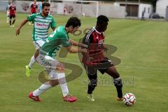 Regionalliga FC Ingolstadt 04 II - SpVgg Greuther Fürth II - Ihenacho Aloe (rot FC Ingolstadt) - Golda Johannes (grün Greuther Fürth - Foto: Jürgen Meyer