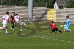 Regionlliga - FC Ingolstadt 04 II - FC Nürnberg - Wießmeier Julian #10 weiss Nürnberg - Büch Gordon #2 rot FC Ing - Bauer Thomas  Torwart FC Ing 04 -  Foto: Jürgen Meyer