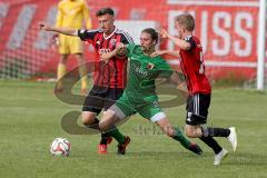 Regionaliga Bayern - FC Ingolstadt II - FC Augsburg II - Gashi Albano links #20 rot Ingolstadt - Wurm Patrick #23 grün Augsburg - Riegger Samuel #17 rot Ingolstadt - Foto: Jürgen Meyer