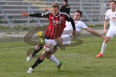 Regionaliga - FC Ingolstadt II - 1.FC Schweinfurt 05 - Heiß Mathias #4 rot Ingolstadt - Häcker Simon #11 weiß Schweinfurt - Foto: Jürgen Meyer